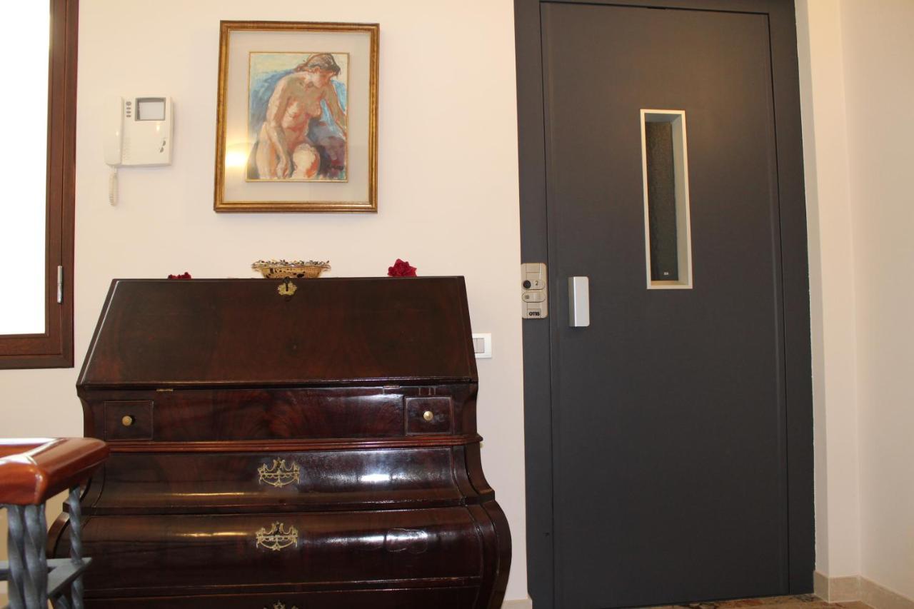 Très Chic Bed & Breakfast Civitanova Marche Ngoại thất bức ảnh