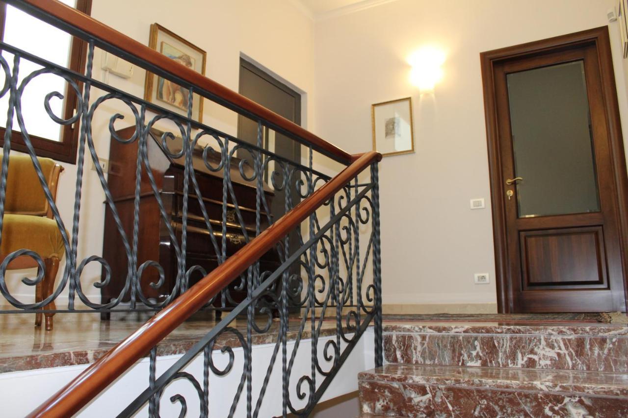 Très Chic Bed & Breakfast Civitanova Marche Ngoại thất bức ảnh